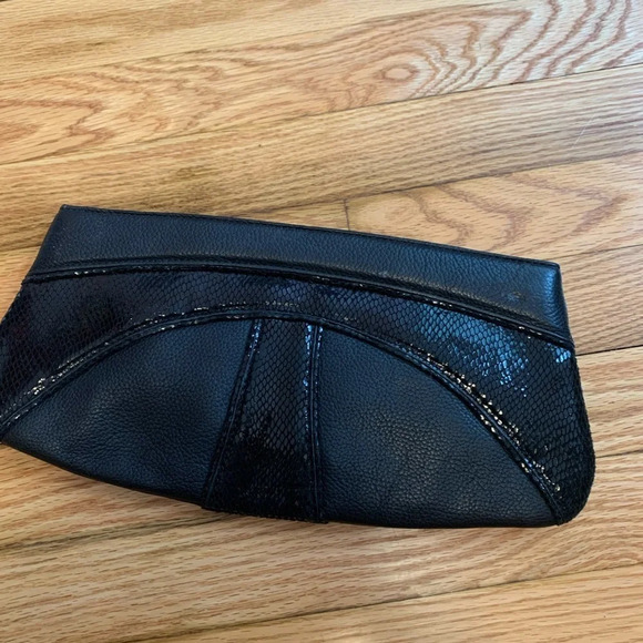 Tahari Clutch - Picture 6 of 7